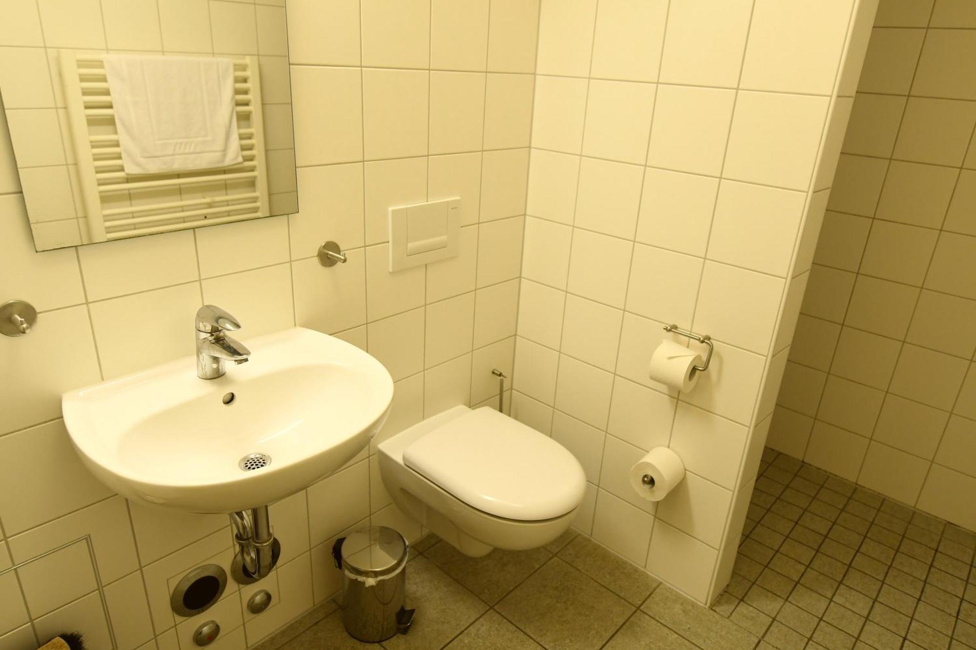 Zweilindenhof Hotel Seeshaupt Buitenkant foto
